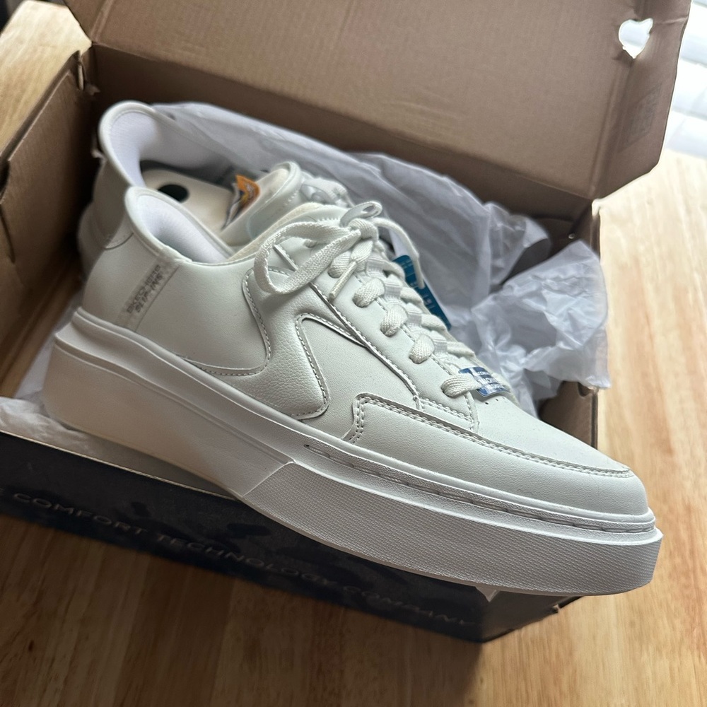 Sketchers slip-in sneakers